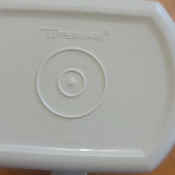 Vintage Tupperware Creamer Pitcher with Lid - Picture 5 of 5